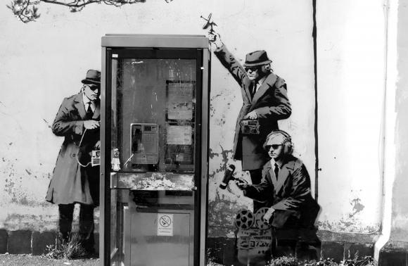 telefonzelle graffiti